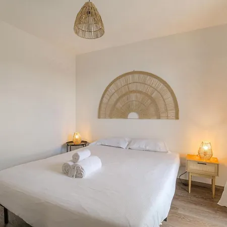 Cosy Et Calme Avec Parking Апартаменты *
